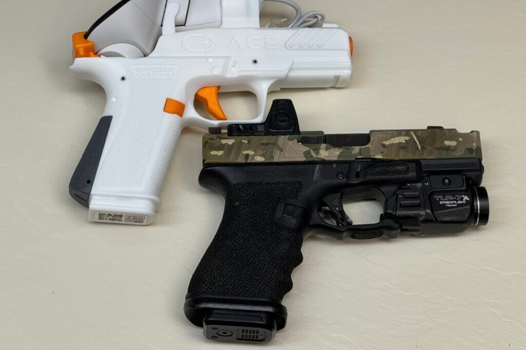 ACE Shadow Systems MR920 VR handset compared to real Gen 3 Glock 19 for EDC match in weight and angle