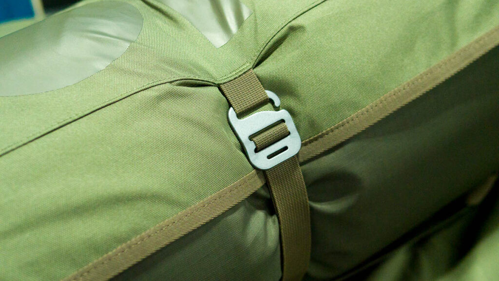 close up of the hook closure.