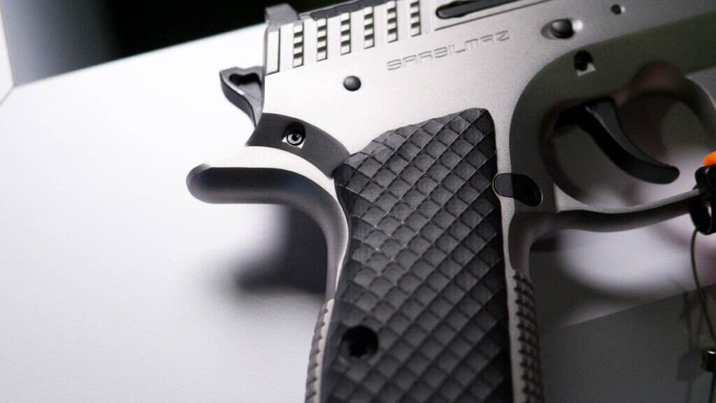 Close up view of the right side grip.