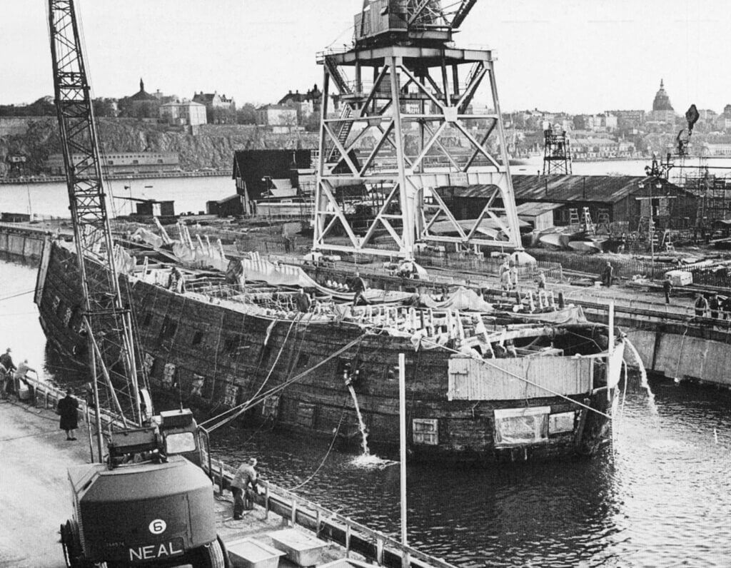 the Vasa warship being raised from Stockholm harbor in 1961 after more than three centuries underwater