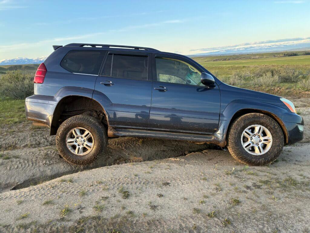 Nolathane rear 24mm sway bar installed to balance Lexus GX470 articulation with Bilstein 8112 shocks