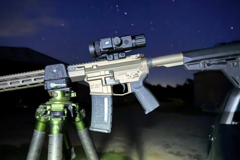 DNT Hydra HS335R mounted on Aero AR15 in Fatboy Elevate 2 tripod with Vortex Pro Rifle Clamp