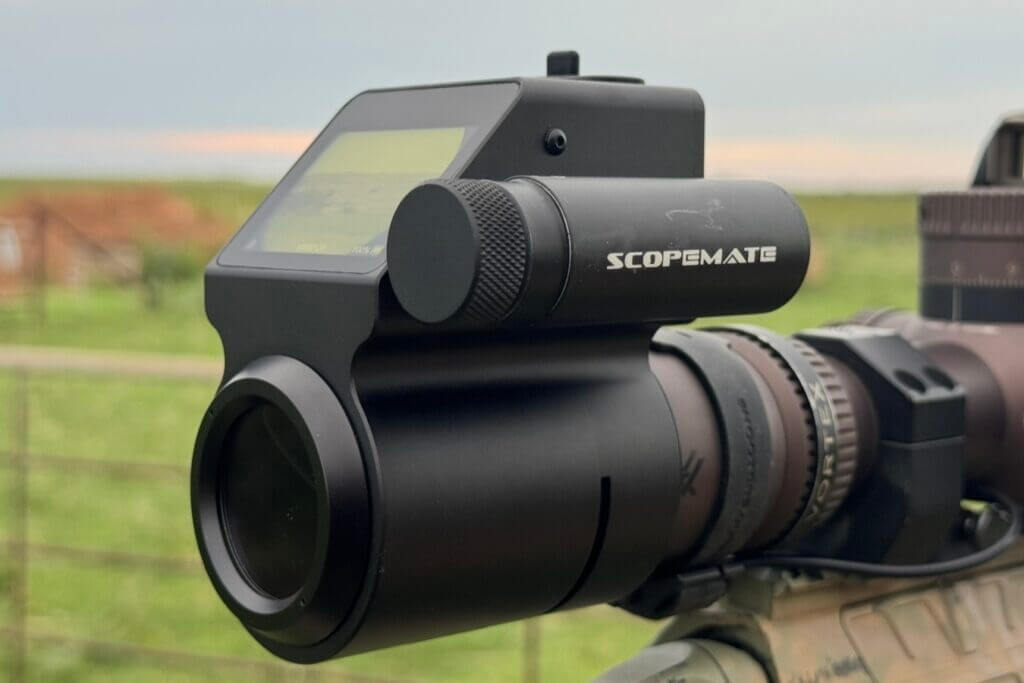 ScopeMate S28-TSC Max removable 18650 battery compartment on the right side of the housing