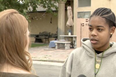 Kaliyah Smith describes how she alerted her mother after hearing two men trying to break into their Las Vegas home.