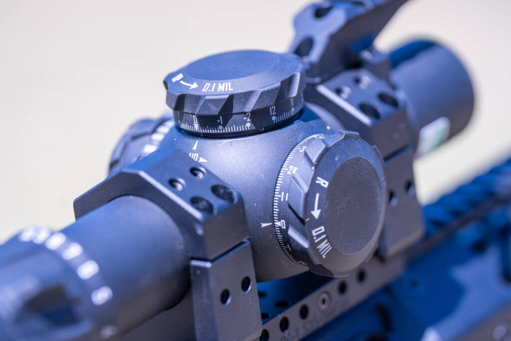 ZCO ZC210 exposed locking elevation and windage turrets