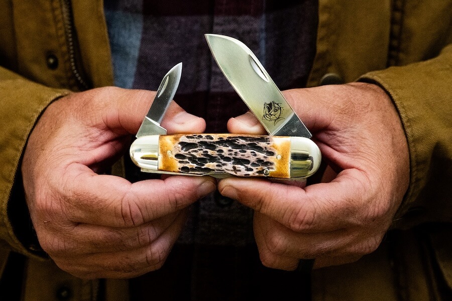 Bear & Son Piranha 559L two-blade pocket knife with Genuine India Stag Bone handle.