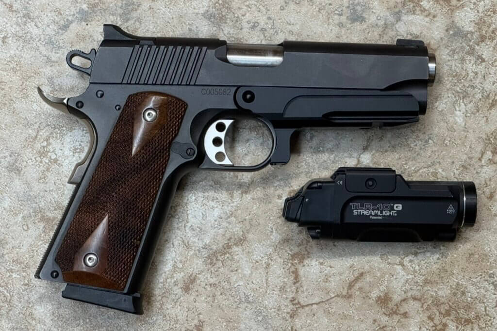 Streamlight TLR-10G showing incompatibility with the MisterSeven 1911 accessory rail
