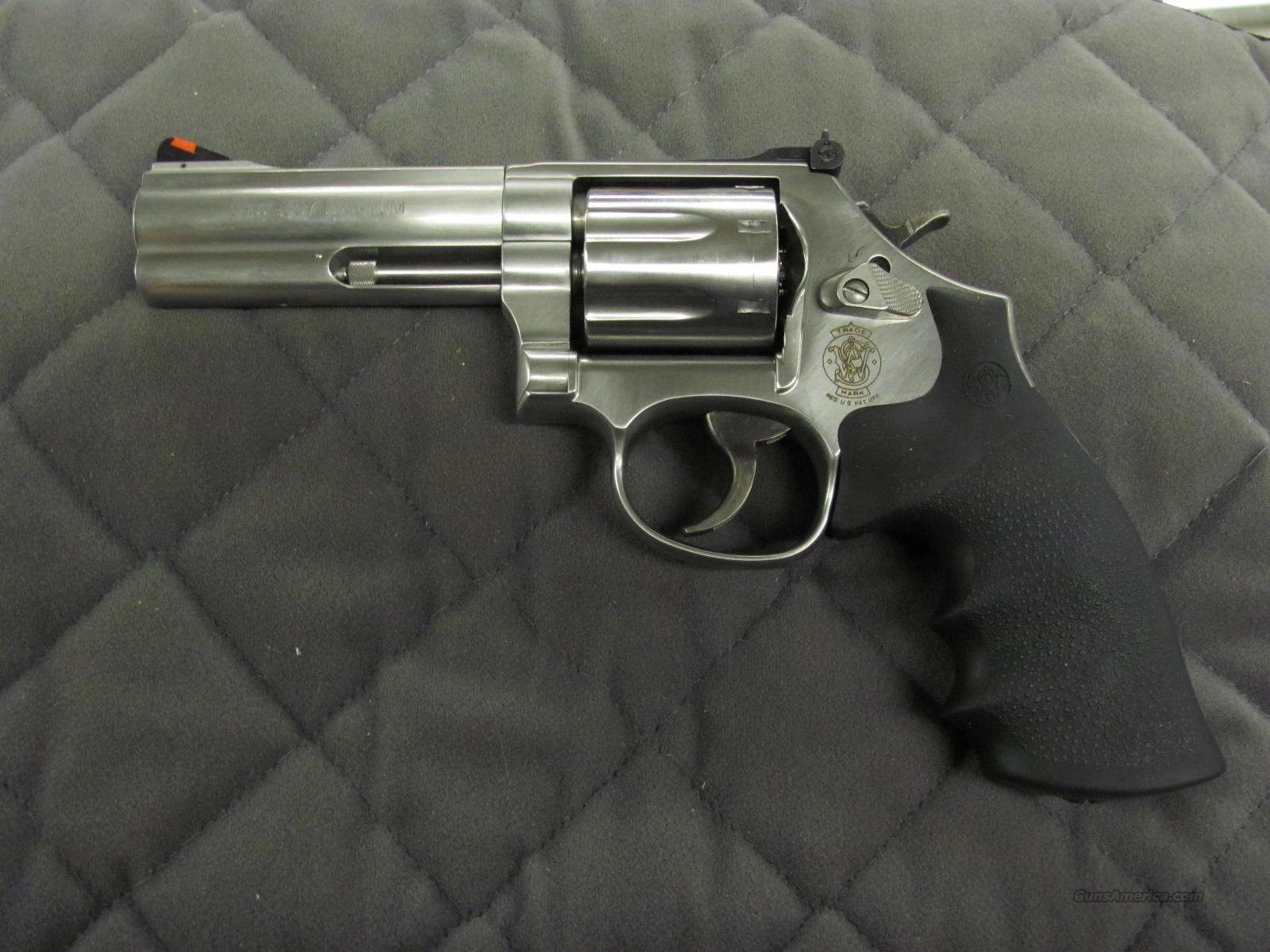 Smith & Wesson Model 686 Plus 4 inch 7 Shot 357... for sale