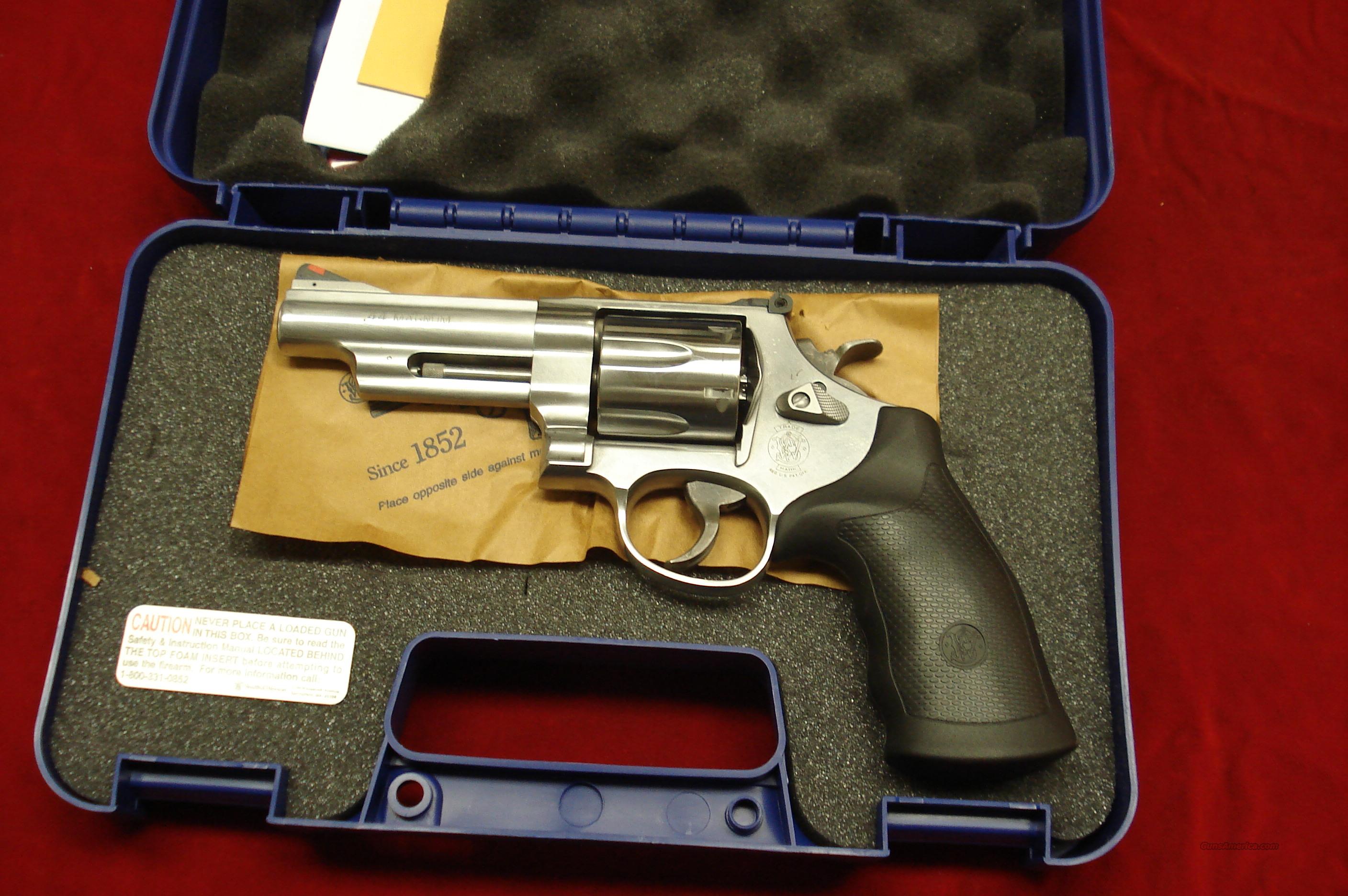 SMITH AND WESSON MODEL 629 4